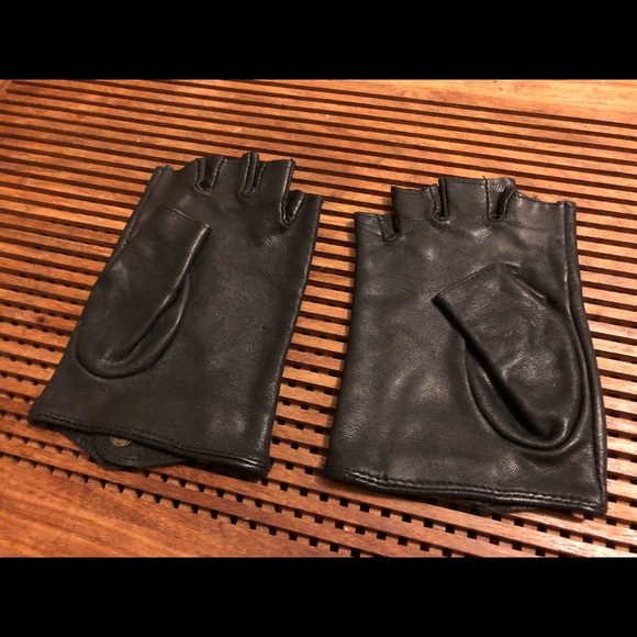 LF Leather Fingerless Gloves - Picture 3 of 3